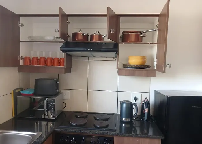 Seabreeze Modern Apartment Sleeps Up To 4 People Durban