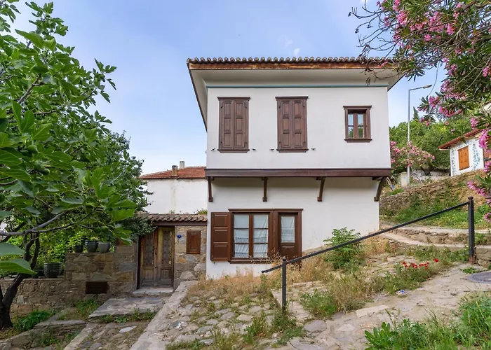 Nikbin Yamac Pansiyon Selçuk
