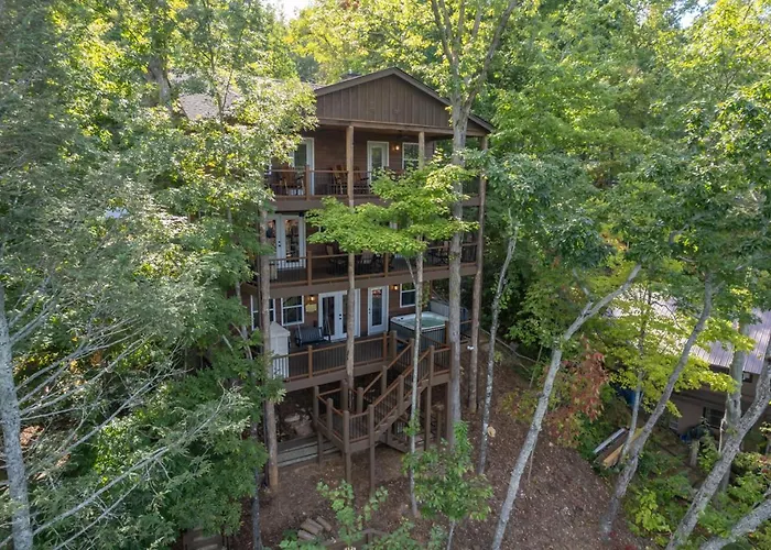Russell'S Fort At White Oak Point: Historical Cabin On Lake Lure, Luxury, Direct Lake Access!