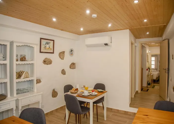 Obidos Patio House Bed & Breakfast