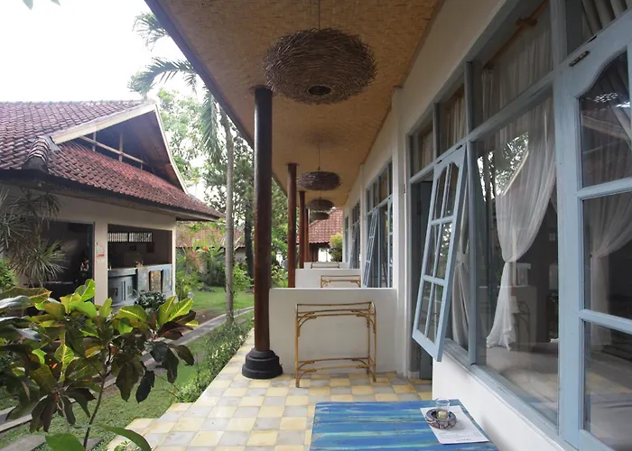 Relax Beach Resort Candidasa