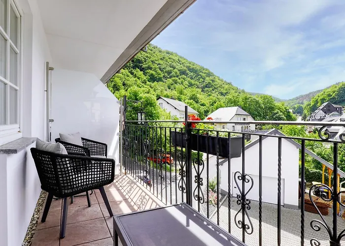 Hotel Lipmann "Am Klosterberg" Beilstein 