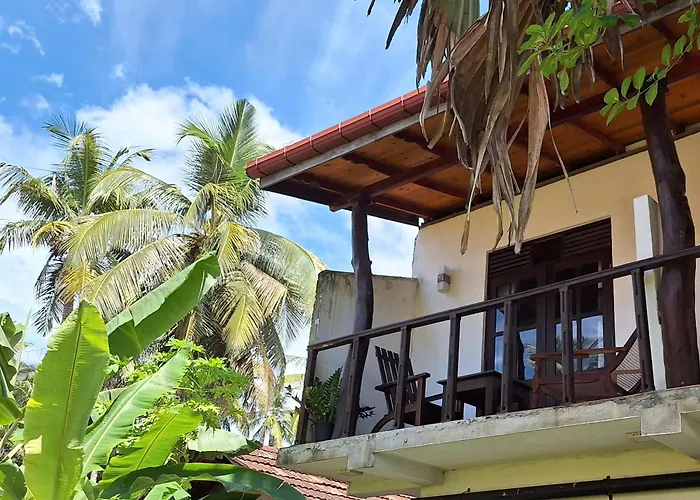 Bandulas Beach House Hikkaduwa