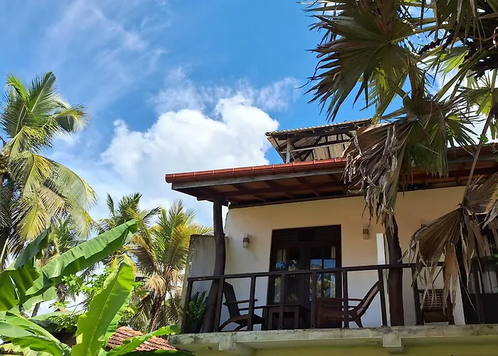 Bandulas Beach House Hikkaduwa