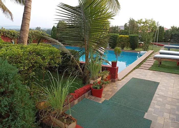 La Papa Resort Morjim