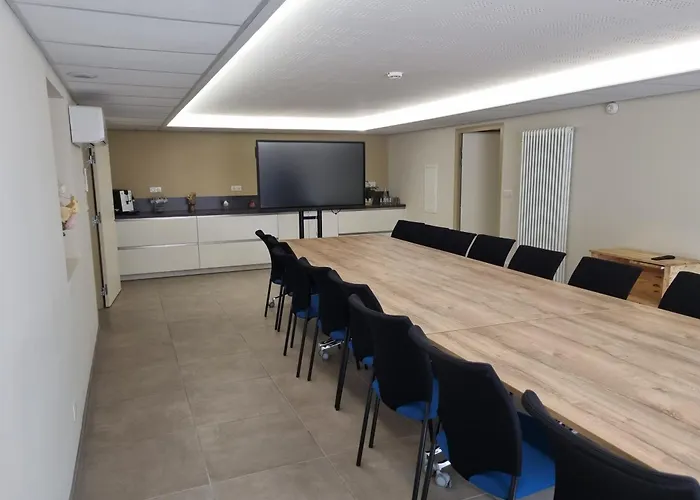 Logis Hotel Restaurant Les Carillons Cransac
