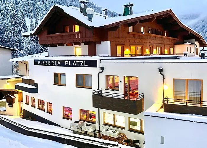 Aparthotel Dorfplatzl Garni Apartments & B&B Tux