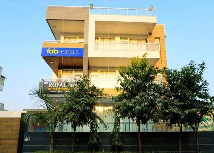 Fabhotel The Royal Oak Gurgaon