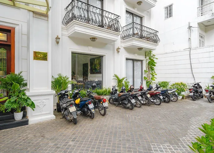 Ttr Moonstone Apart Hotel Da Lat