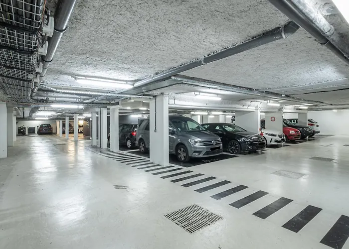 The Originals Boutique, Hotel Maison Montmartre Paris Les Puces