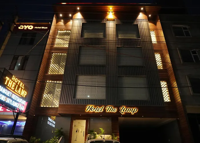 Hotel The Lamp Zirakpur