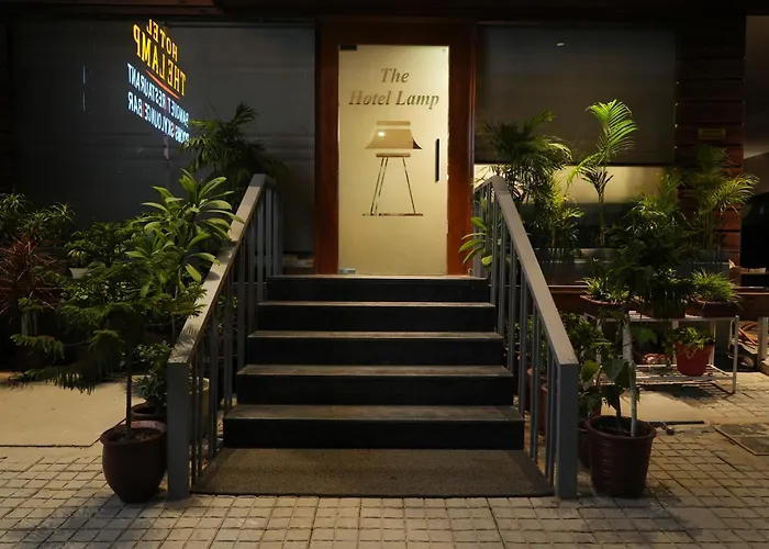 Hotel The Lamp Zirakpur
