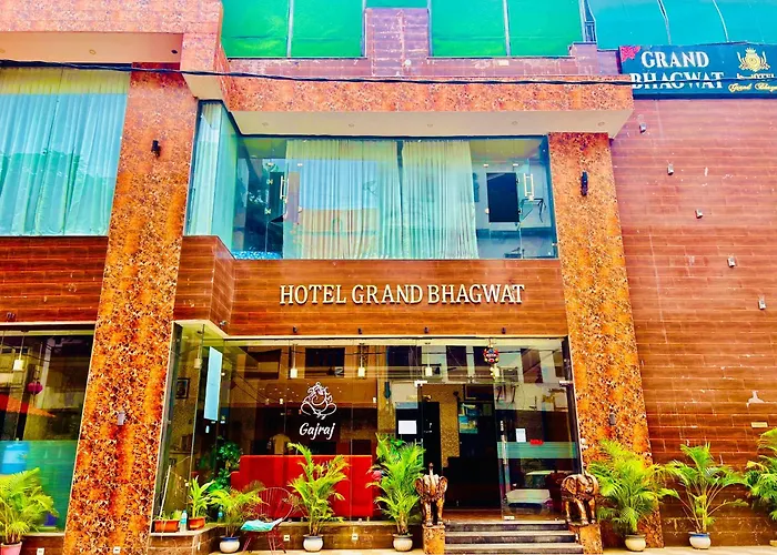 Hotel Grand Bhaagwat - Top Selling Property Of The Year - Beautifull Rooftop Terrace Udaipur