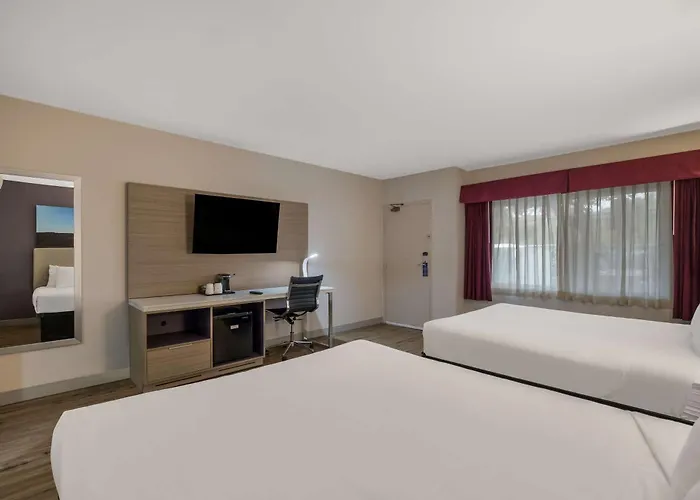 Best Western Diamond Bar Hotel & Suites