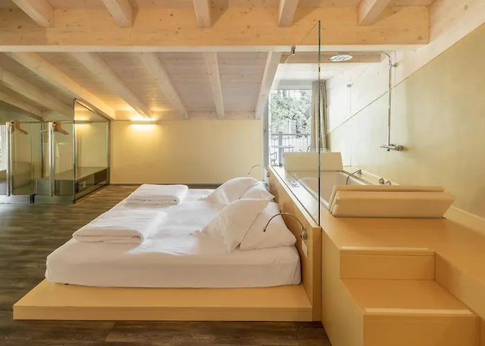 Hotel Baia Azzurra - Lake Front Torbole Sul Garda