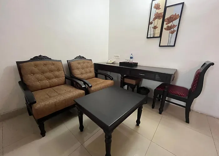 Gee Bee Palace Angamali
