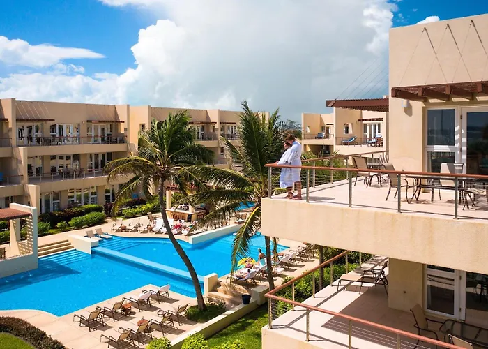 The Phoenix Resort San Pedro 