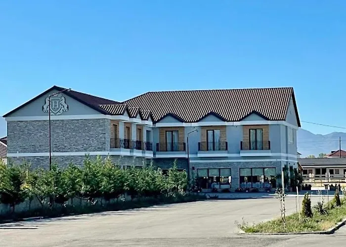 Hotel House Of Horses Shtepia E Kuajve Korce