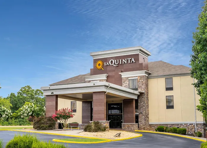 La Quinta By Wyndham Covington Hotel