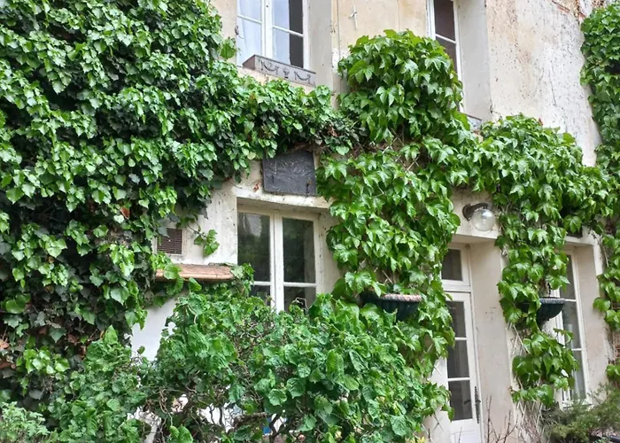 Hotel Location meublé de tourisme La Rose des Fables à Château-Thierry