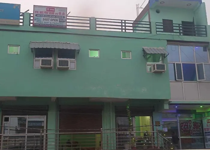Hotel O Sr Guest House Lucknow
