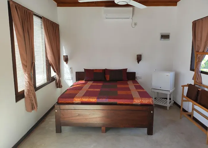 Arazo Villa Unawatuna
