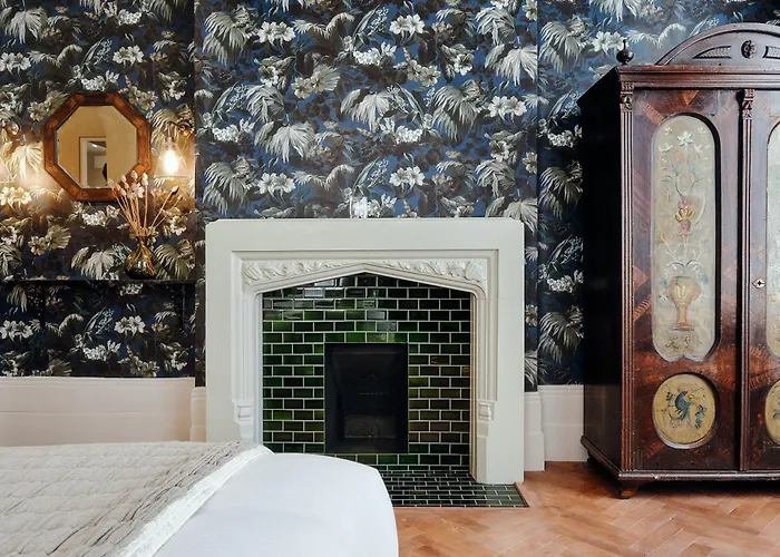 The Black Lion Pub & Boutique Guesthouse London