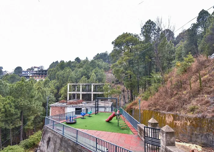 Claret Inn By Dls Hotels Chamba 