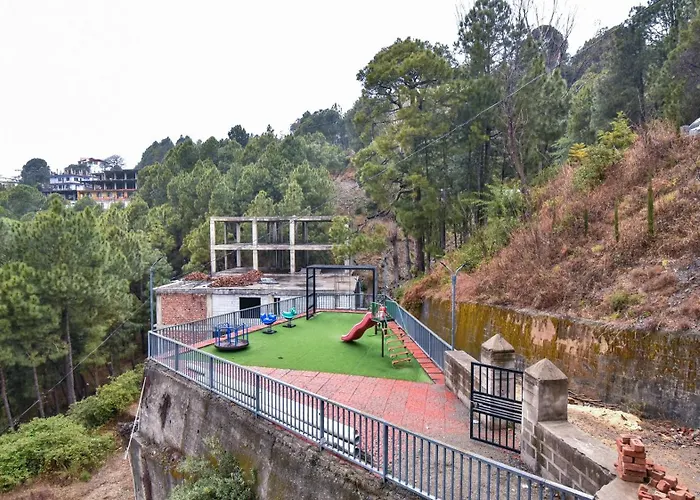 Claret Inn By Dls Hotels Chamba 