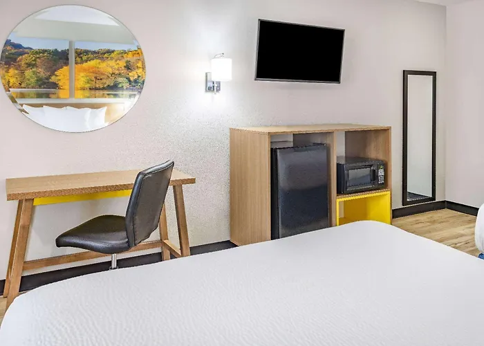 Days Inn By Wyndham Spartanburg Waccamaw Southern Shops