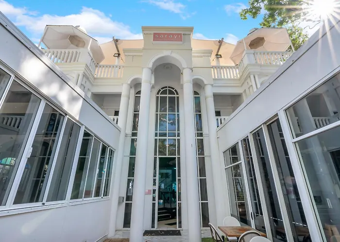 Sarayi Boutique Hotel Palm Cove