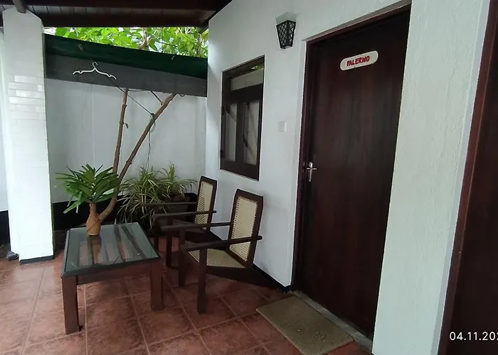 Full Moon Resort Unawatuna