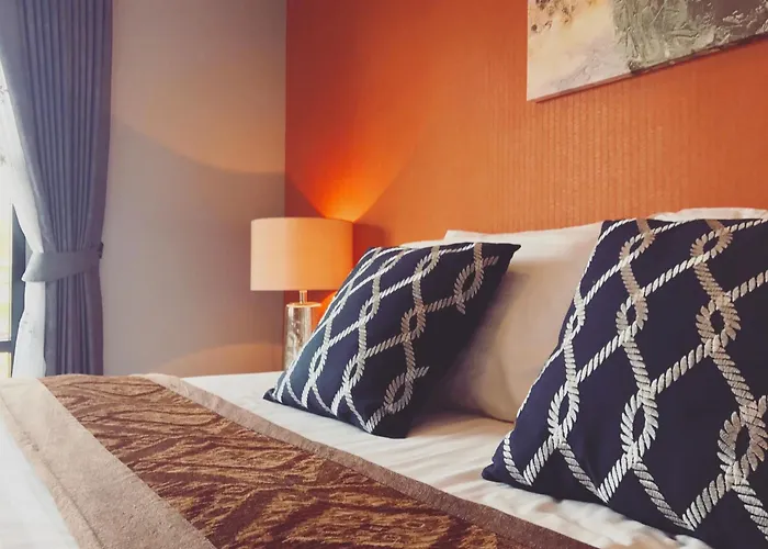 The Tamnan Pattaya Hotel & Resort
