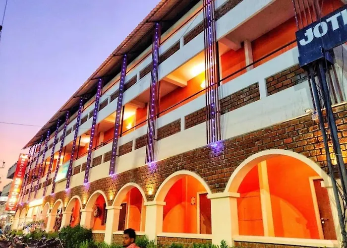 Ak Swimming Pool Hotel Kalapettai