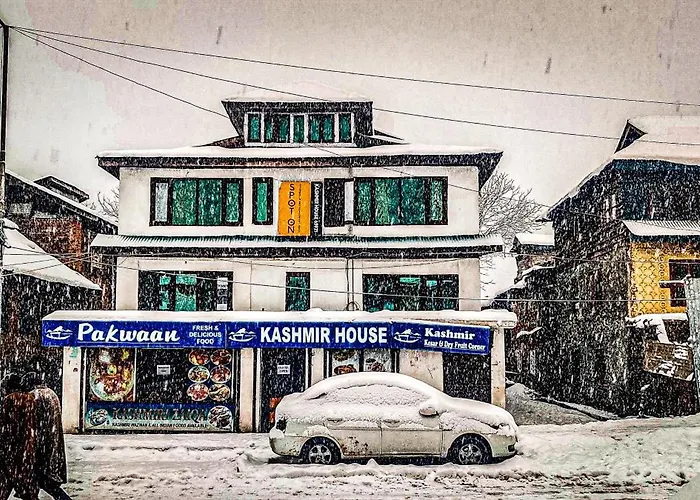 Kashmir House Pahalgam Hotel