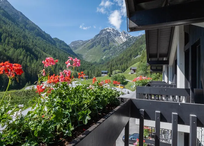 Hotel Cristal - Swiss Riders Lodge Grimentz