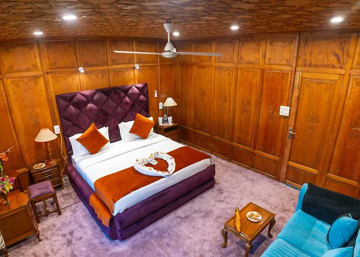 Wangnoo Heritage Houseboats Srinagar 