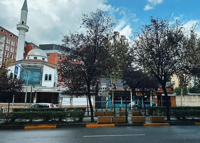 Clinton Tirana Inn