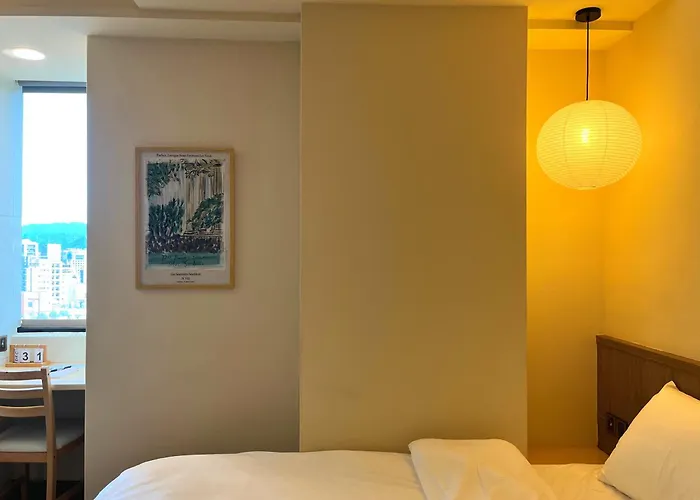 小隱居hermit Dorm-聖雄商旅 Taipei