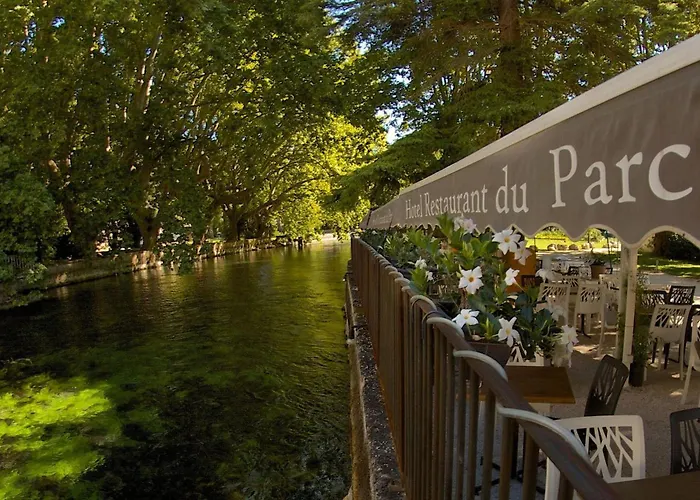Hotel Restaurant du Parc en Bord de Rivière Fontaine-de-Vaucluse