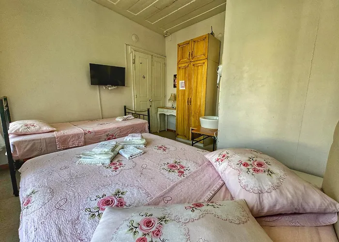 Eolya Konuk Evi Ayvalı