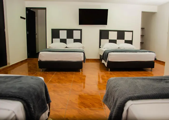 Casa Hotel Los Arboles Bello