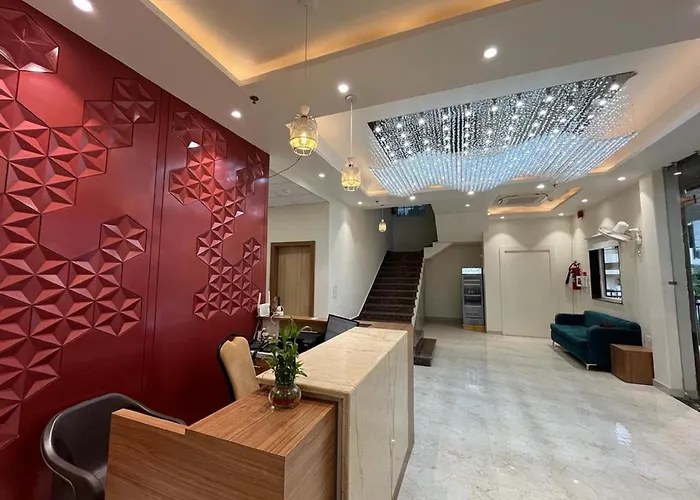 Hotel Satsang Grand Varanasi