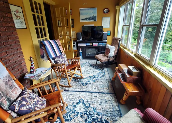 Avonview Manor Bed & Breakfast Stratford