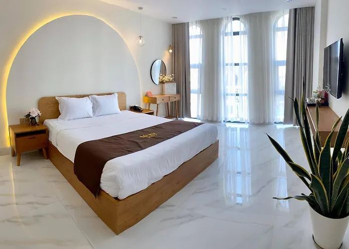 Maple Suite Hotel & Apartment Danang