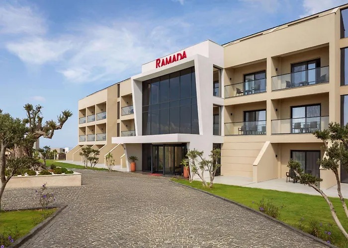 Ramada By Wyndham Cesme Otel