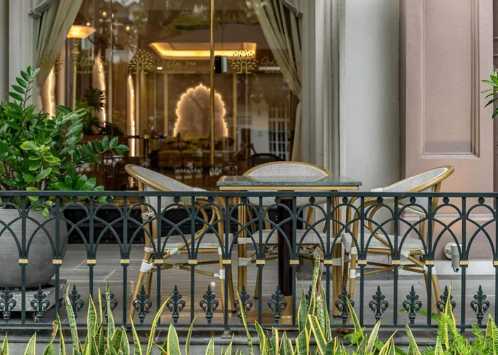 Golden Tree Hotel & Apartment Ho Şi Min