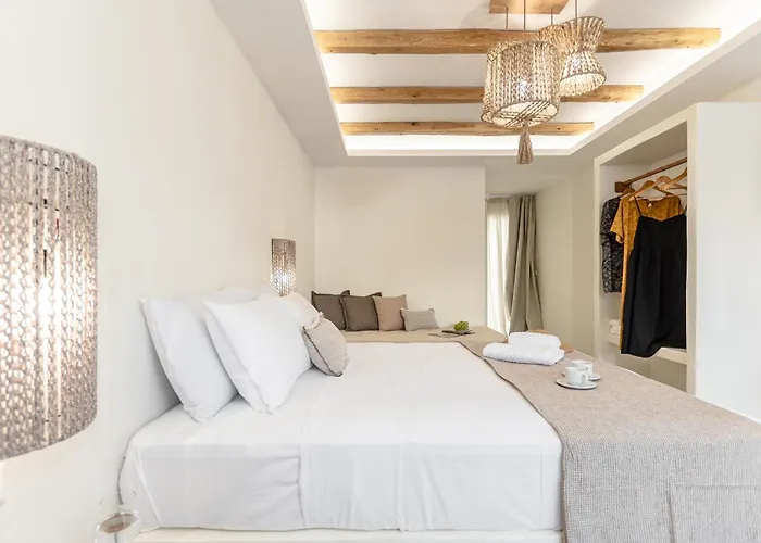 Heavenly Suites & Studios Naxos City