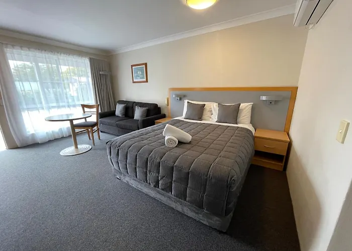 George Bass Motor Inn Nowra