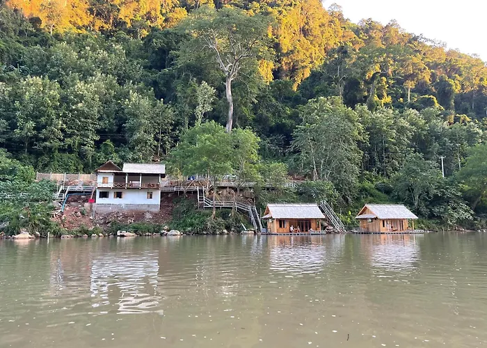 Nongkhiaw The Float House Hotel